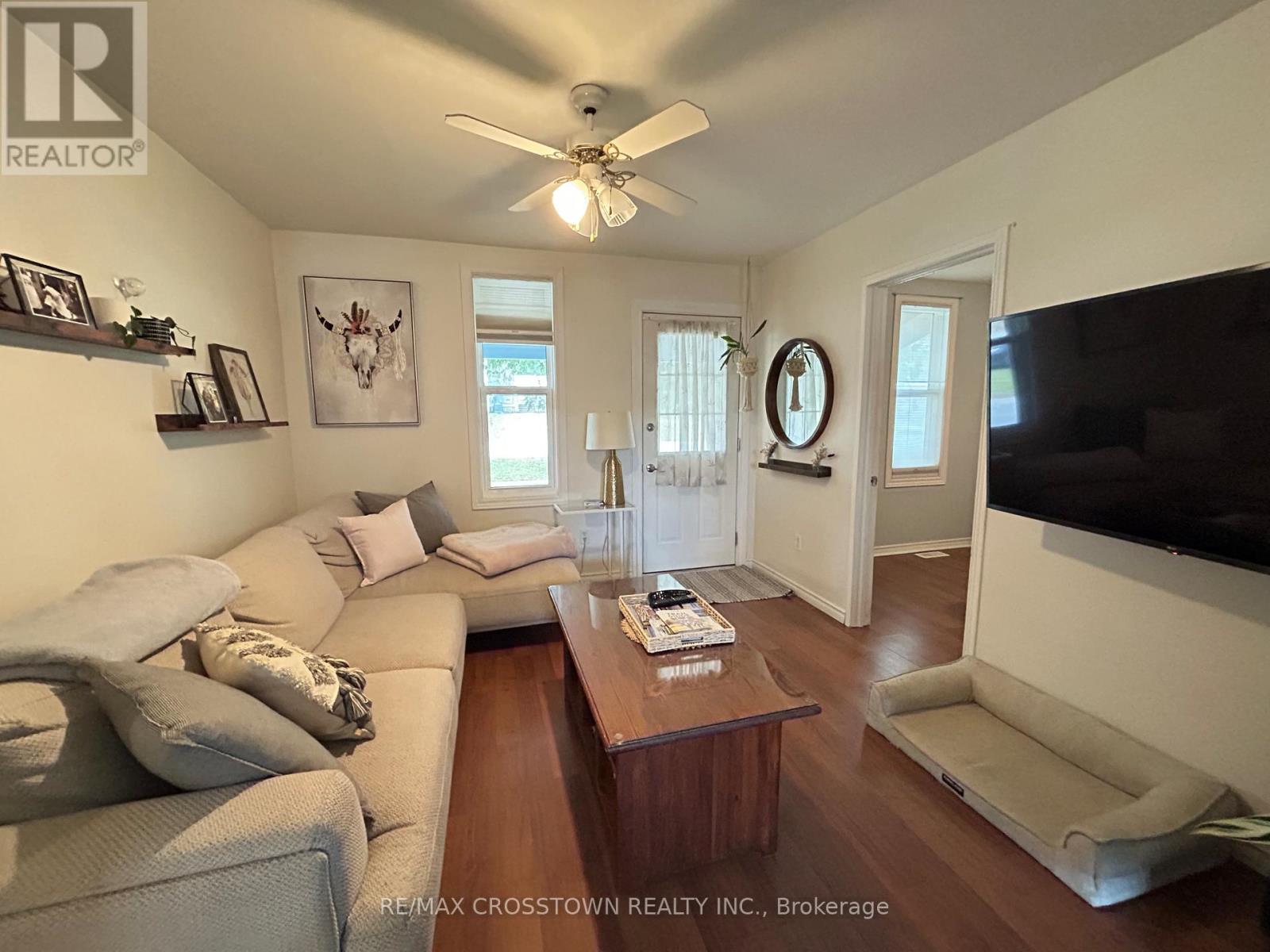 661 Fourth Avenue, Tay, Ontario  L0K 1R0 - Photo 5 - S12562478