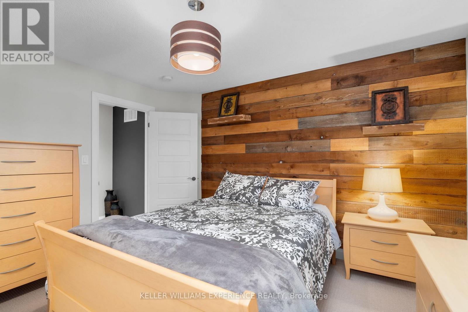 17 Black Creek Trail, Springwater, Ontario  L9X 0J2 - Photo 14 - S12562500