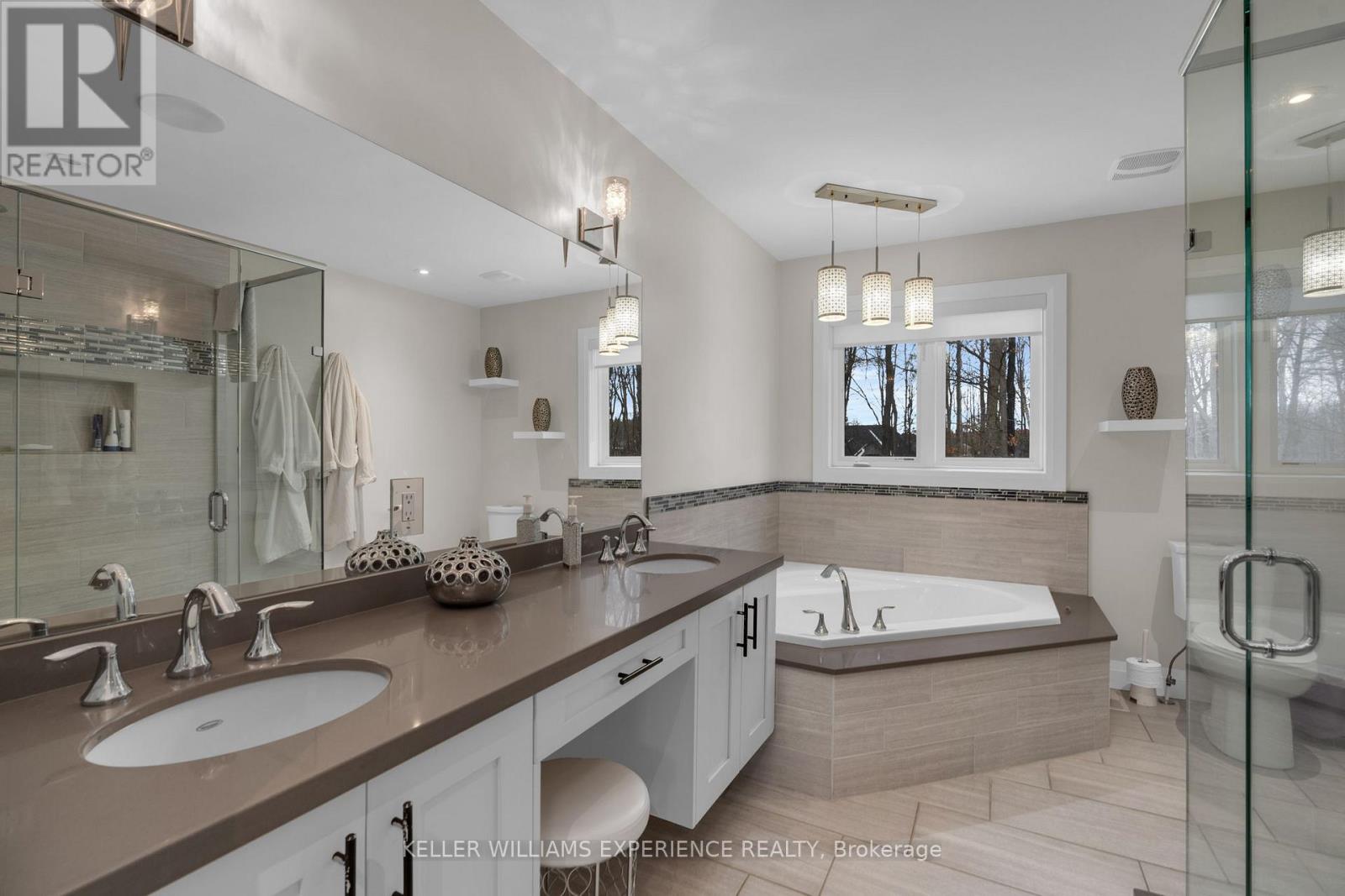 17 Black Creek Trail, Springwater, Ontario  L9X 0J2 - Photo 18 - S12562500