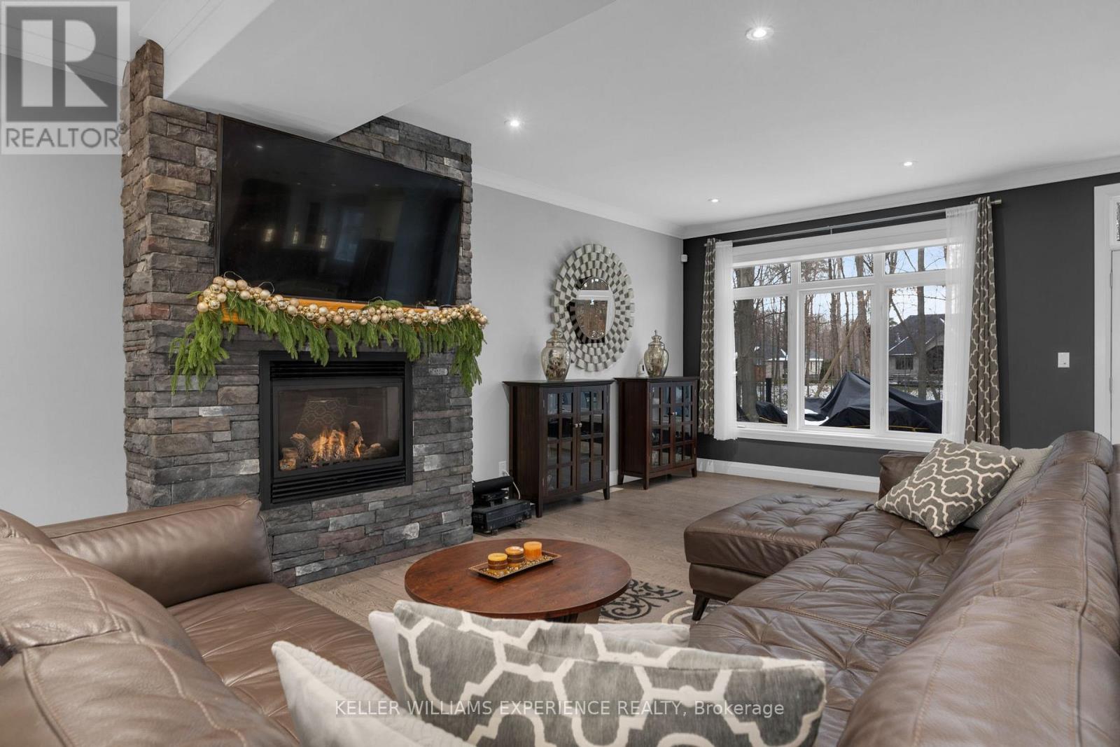 17 Black Creek Trail, Springwater, Ontario  L9X 0J2 - Photo 2 - S12562500