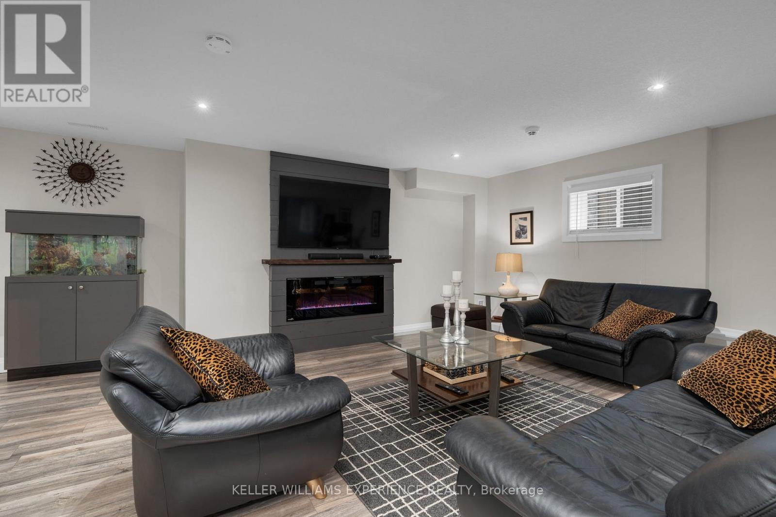 17 Black Creek Trail, Springwater, Ontario  L9X 0J2 - Photo 21 - S12562500