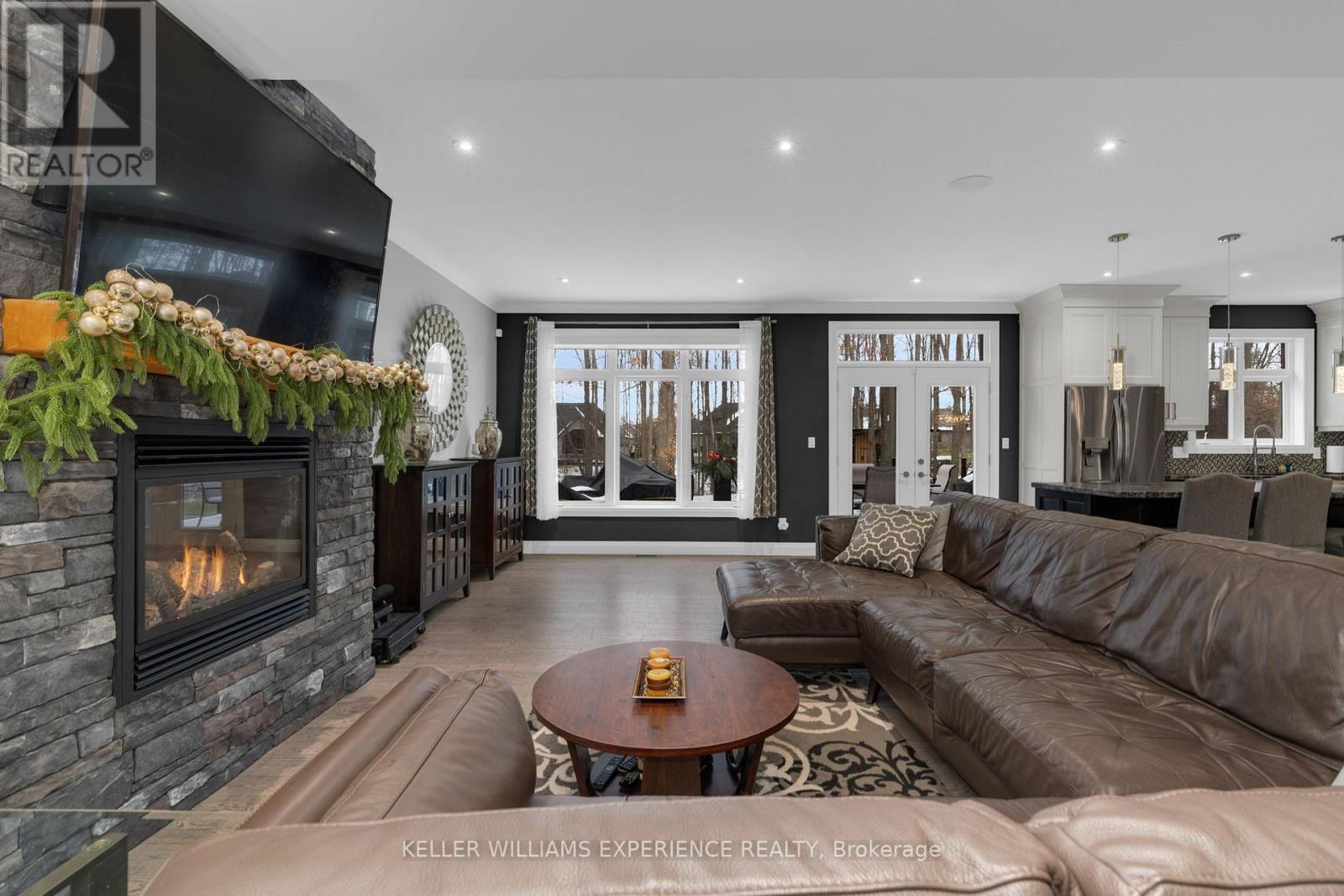 17 Black Creek Trail, Springwater, Ontario  L9X 0J2 - Photo 4 - S12562500