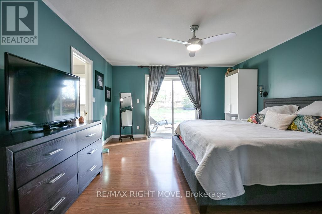 2027 Millwood Road, Severn, Ontario  L3V 0V6 - Photo 19 - S12562556