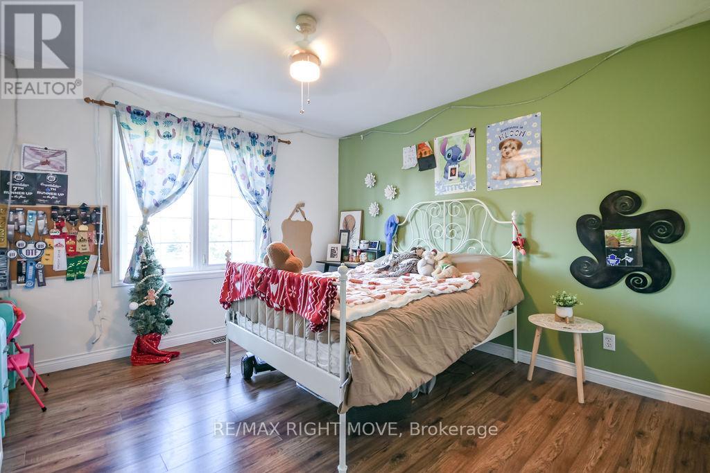 2027 Millwood Road, Severn, Ontario  L3V 0V6 - Photo 25 - S12562556