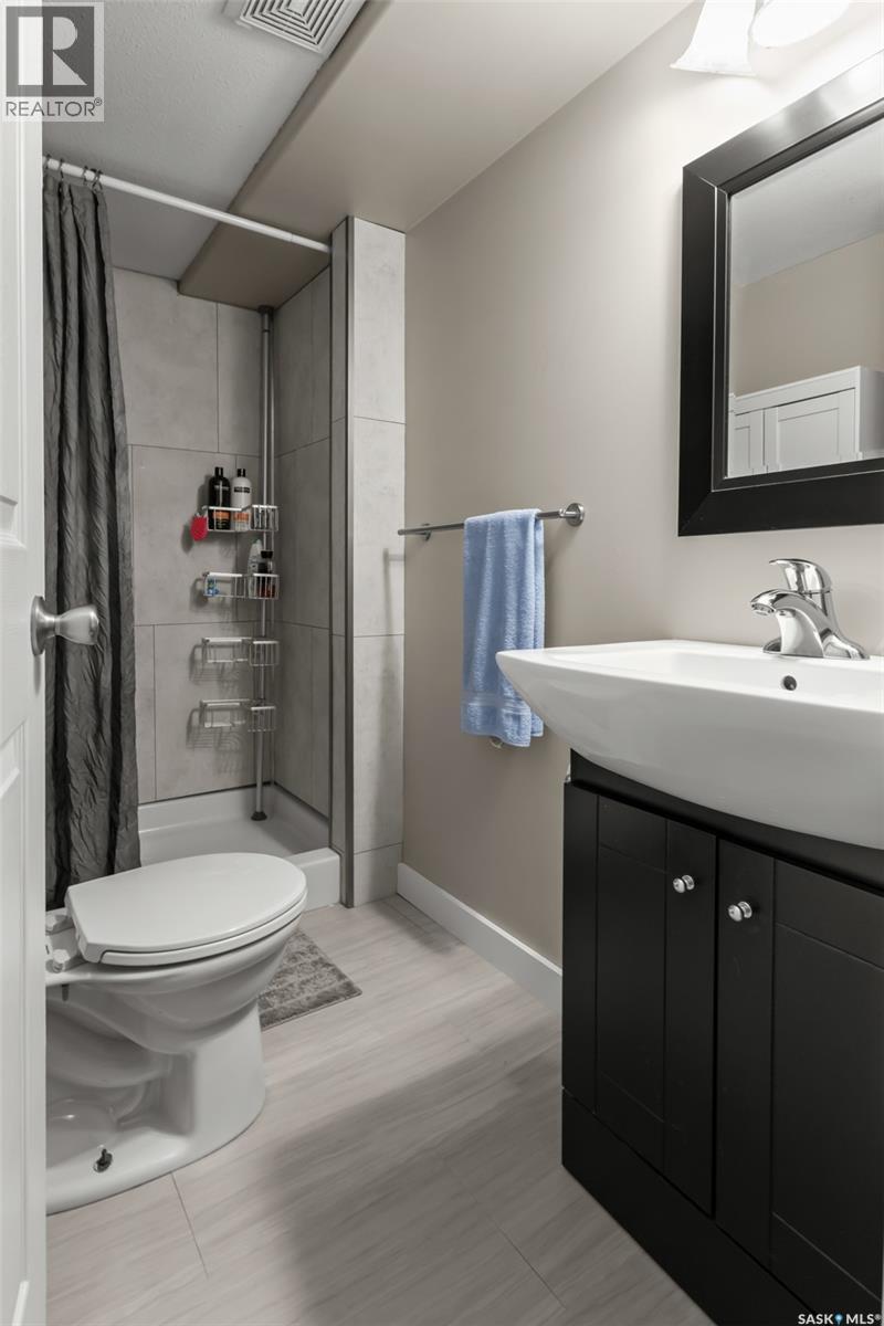 215 Rutherford Crescent, Saskatoon, Saskatchewan  S7N 4X6 - Photo 23 - SK024331