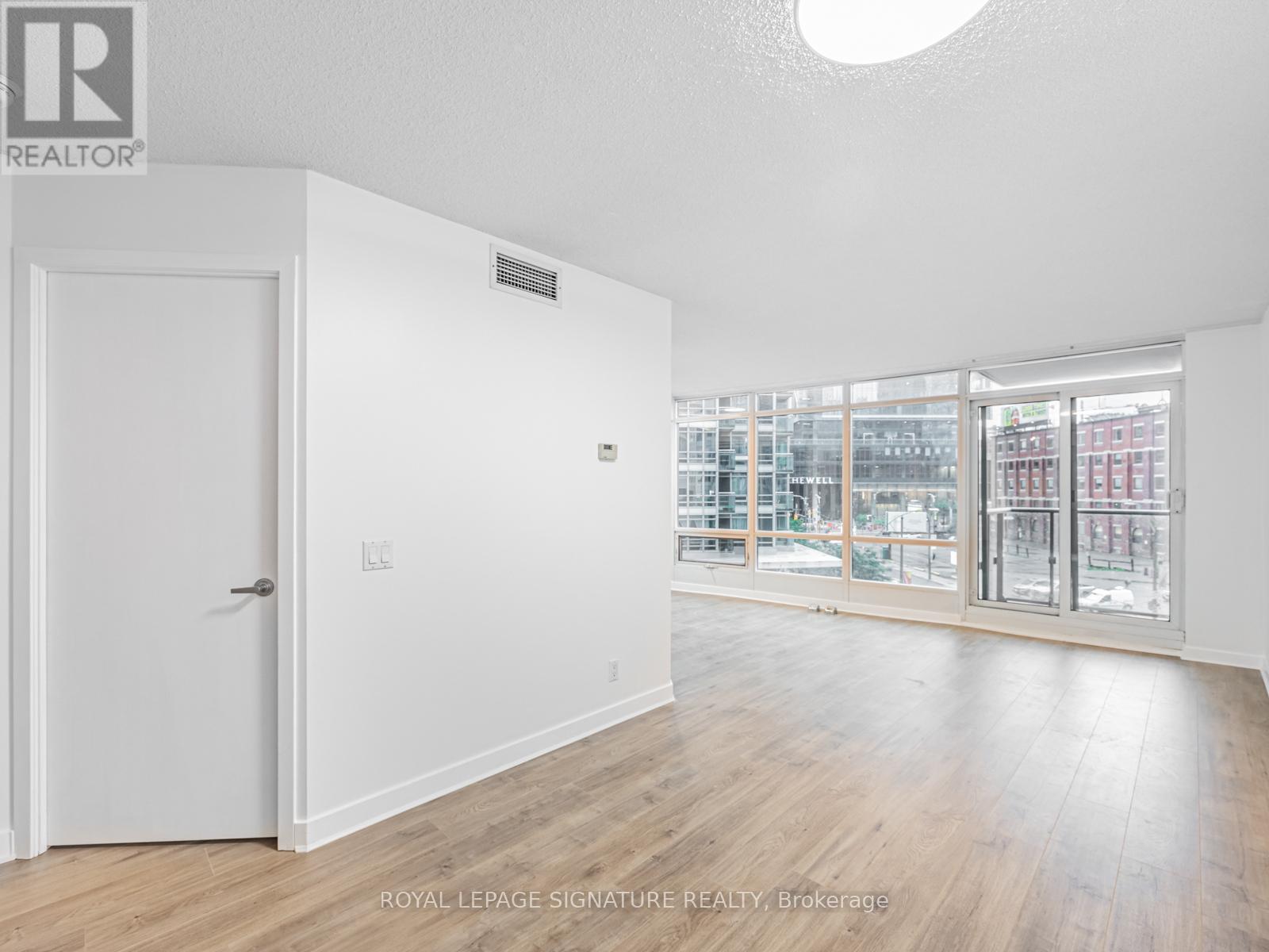 501 - 373 Front Street W, Toronto, Ontario  M5V 3R7 - Photo 10 - C12433140