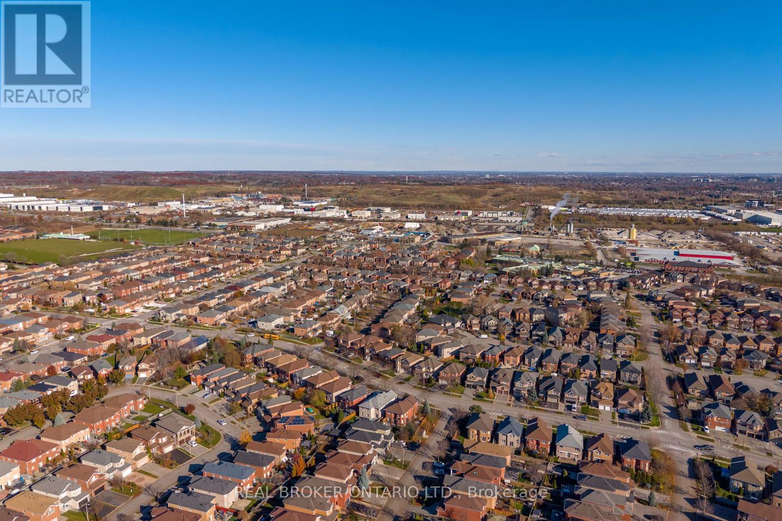 170 St Joan Of Arc Avenue, Vaughan, Ontario  L6A 3B8 - Photo 2 - N12535008