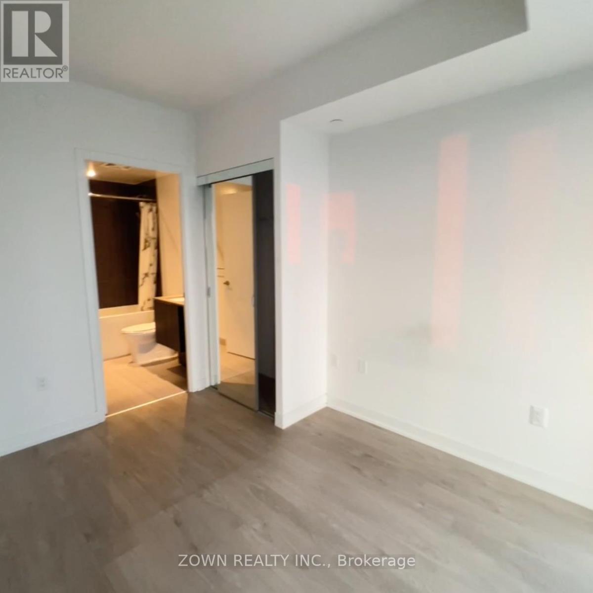 1506 - 3900 Confederation Parkway, Mississauga, Ontario  L5B 0M3 - Photo 12 - W12562452