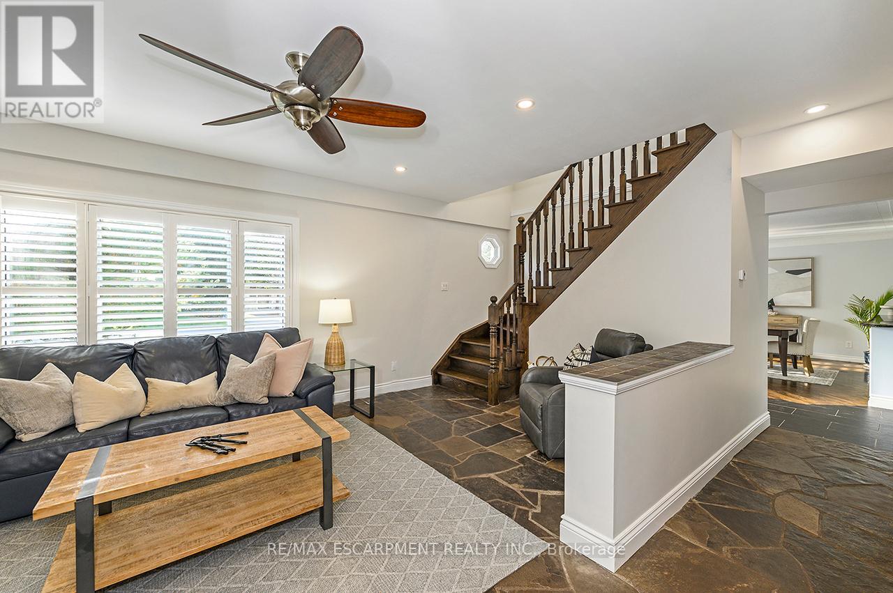 6487 Panton Street, Burlington, Ontario  L7P 0L7 - Photo 16 - W12562472