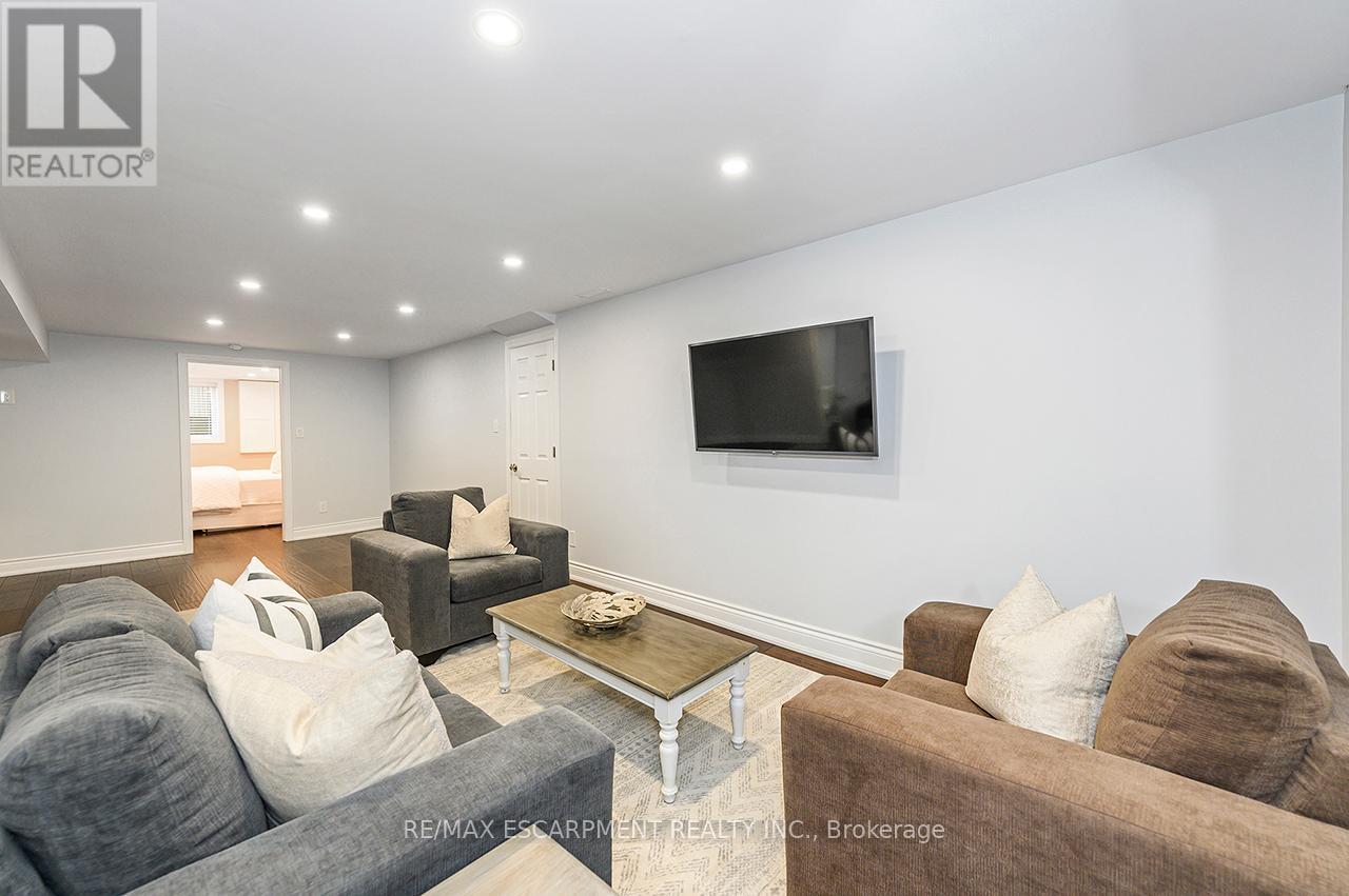 6487 Panton Street, Burlington, Ontario  L7P 0L7 - Photo 29 - W12562472