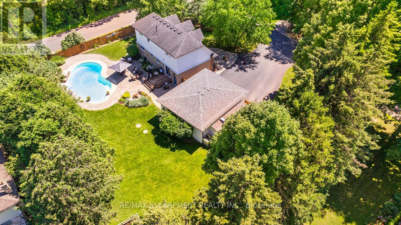 6487 Panton Street, Burlington, Ontario  L7P 0L7 - Photo 3 - W12562472