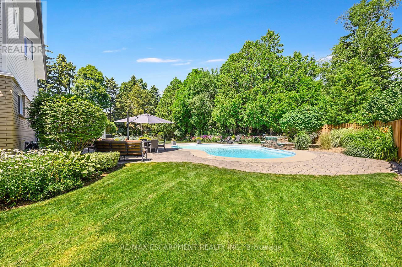 6487 Panton Street, Burlington, Ontario  L7P 0L7 - Photo 35 - W12562472