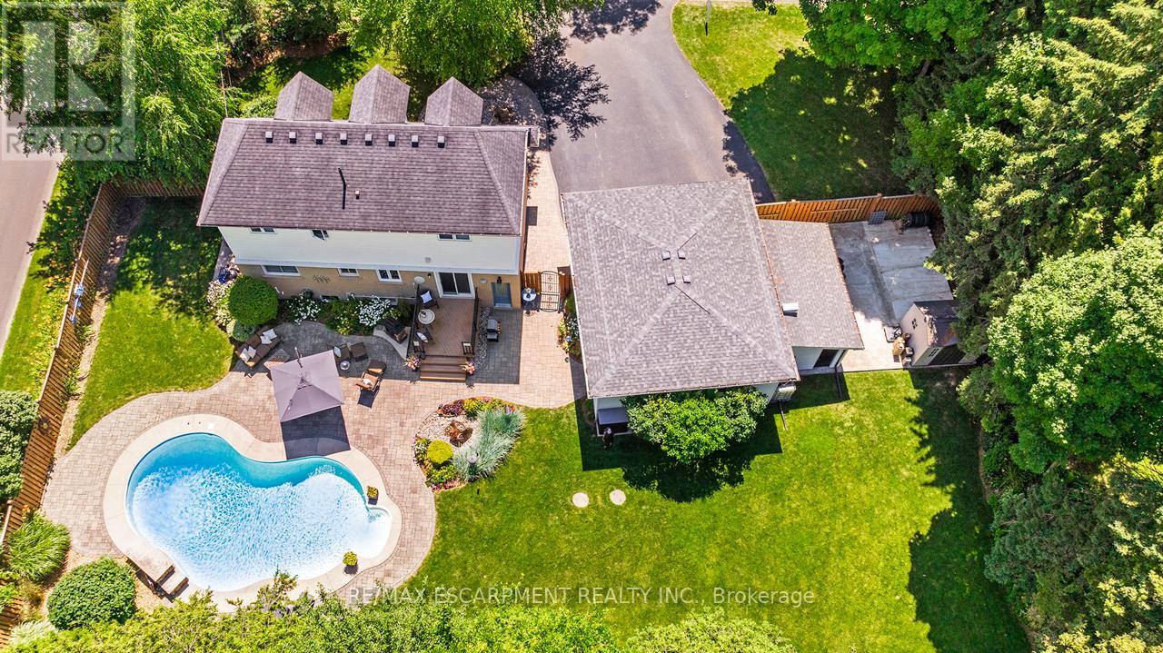 6487 Panton Street, Burlington, Ontario  L7P 0L7 - Photo 4 - W12562472