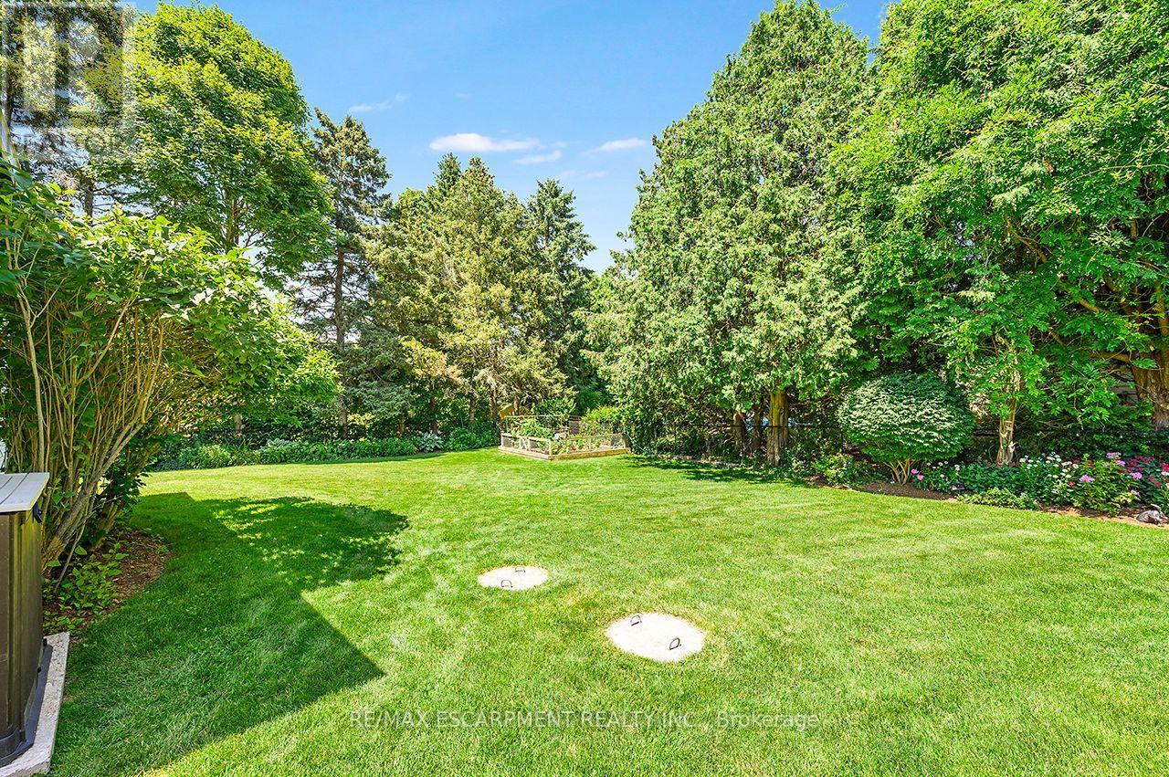 6487 Panton Street, Burlington, Ontario  L7P 0L7 - Photo 42 - W12562472