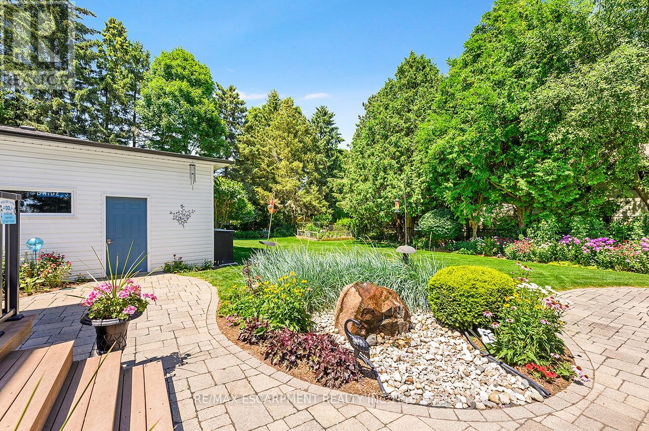 6487 Panton Street, Burlington, Ontario  L7P 0L7 - Photo 43 - W12562472