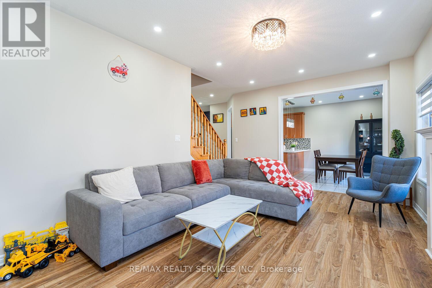 6 Foxhollow Road, Brampton, Ontario  L7A 1M3 - Photo 16 - W12562476