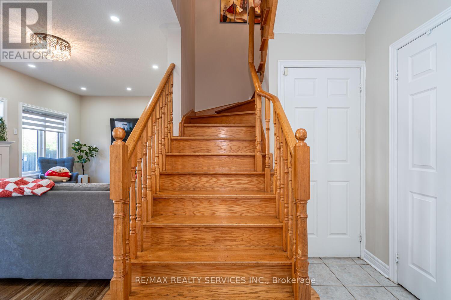 6 Foxhollow Road, Brampton, Ontario  L7A 1M3 - Photo 23 - W12562476