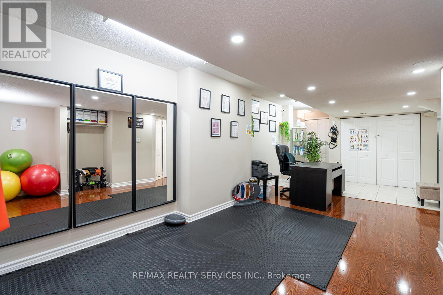 6 Foxhollow Road, Brampton, Ontario  L7A 1M3 - Photo 40 - W12562476