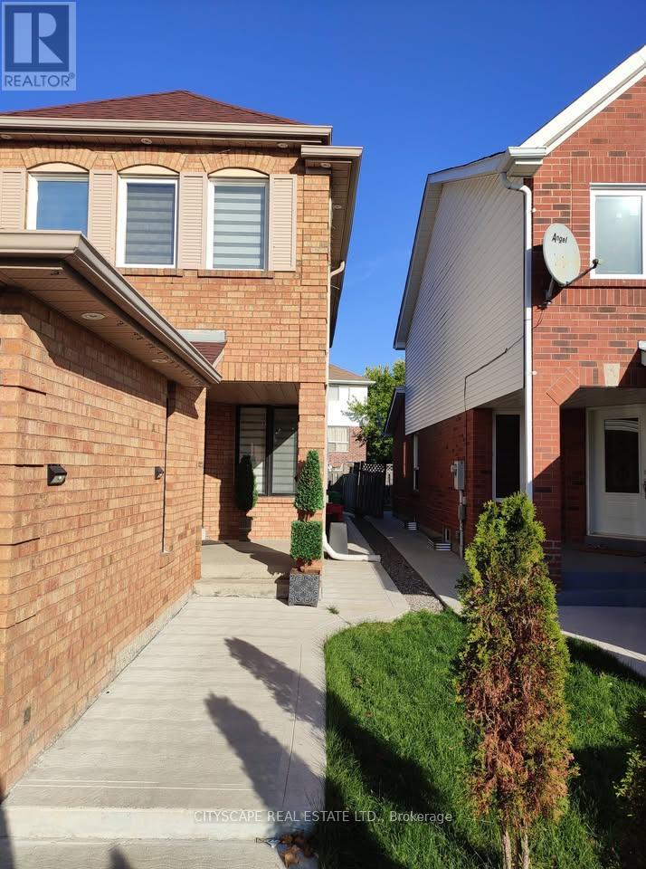 11 Trammell Lane, Brampton, Ontario  L6Y 4J2 - Photo 8 - W12562480