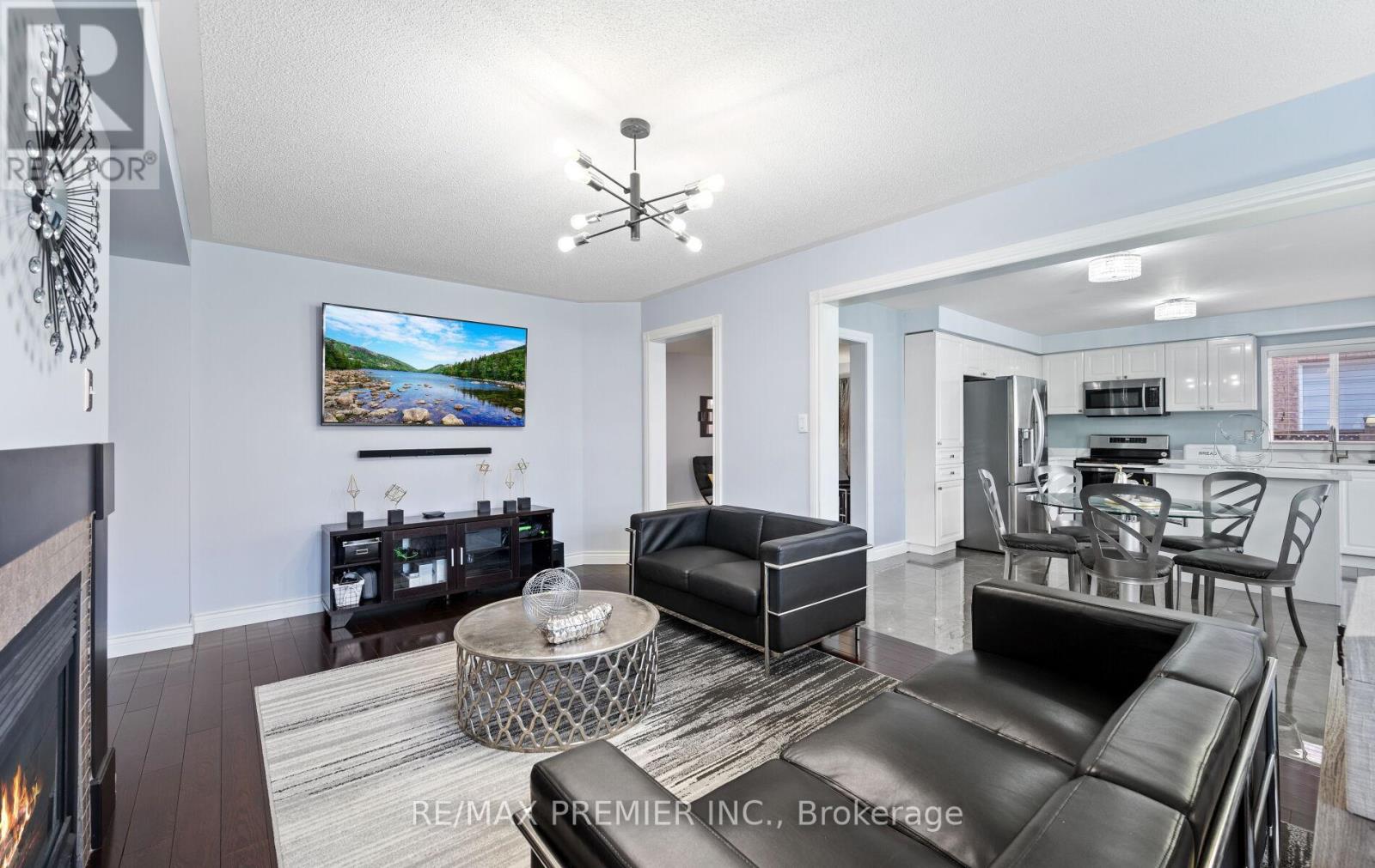 49 Fallstar Crescent, Brampton, Ontario  L7A 2J7 - Photo 12 - W12562488