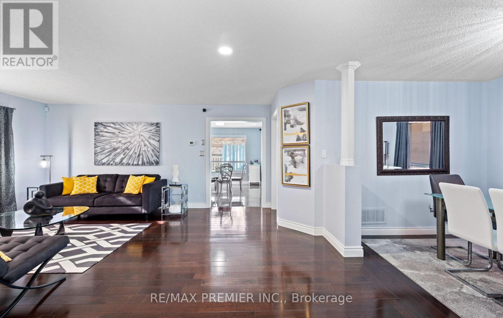 49 Fallstar Crescent, Brampton, Ontario  L7A 2J7 - Photo 6 - W12562488