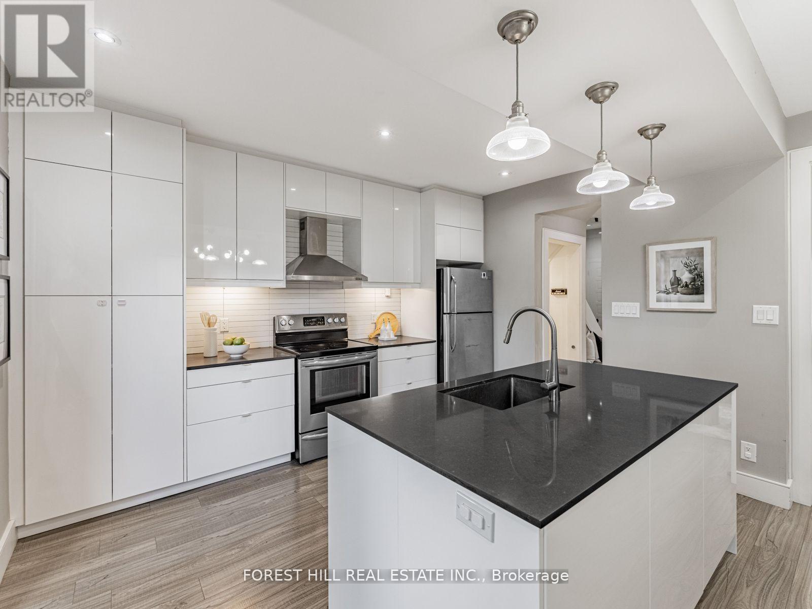 438 Whitmore Avenue, Toronto, Ontario  M6E 2N7 - Photo 14 - W12562506