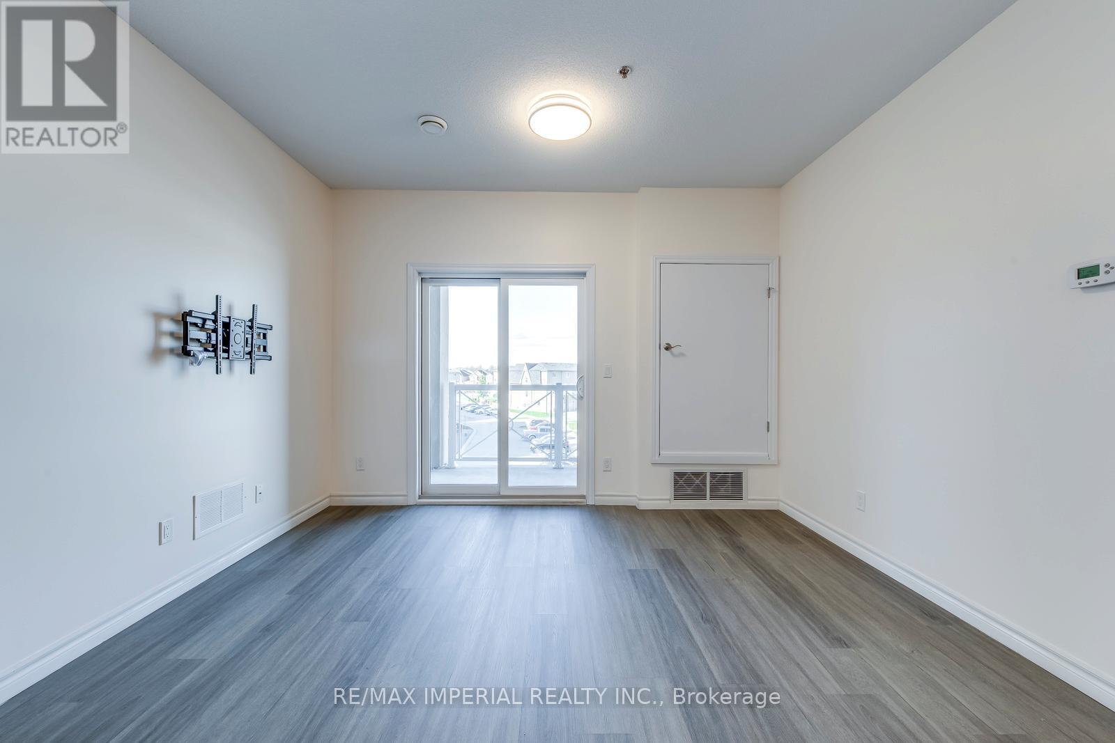 309 - 1360 Costigan Road, Milton, Ontario  L9T 0Y8 - Photo 14 - W12562510