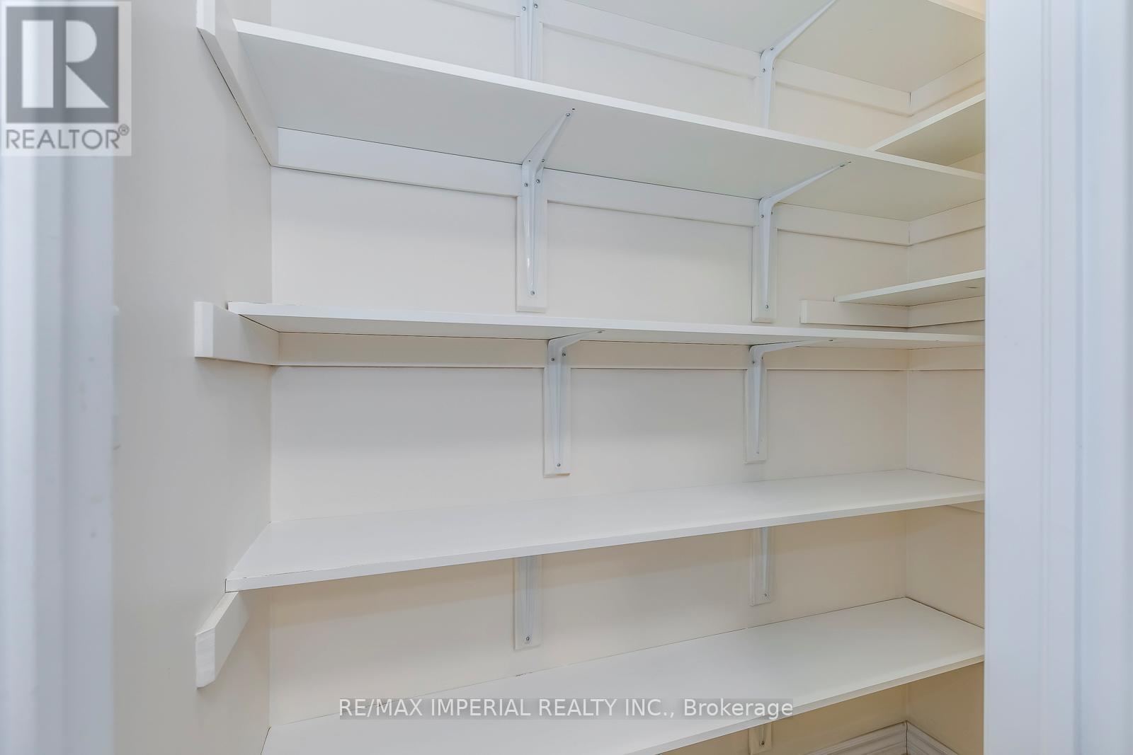 309 - 1360 Costigan Road, Milton, Ontario  L9T 0Y8 - Photo 9 - W12562510