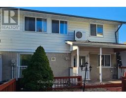 9 HAZELGLEN COURT, Brampton, Ontario