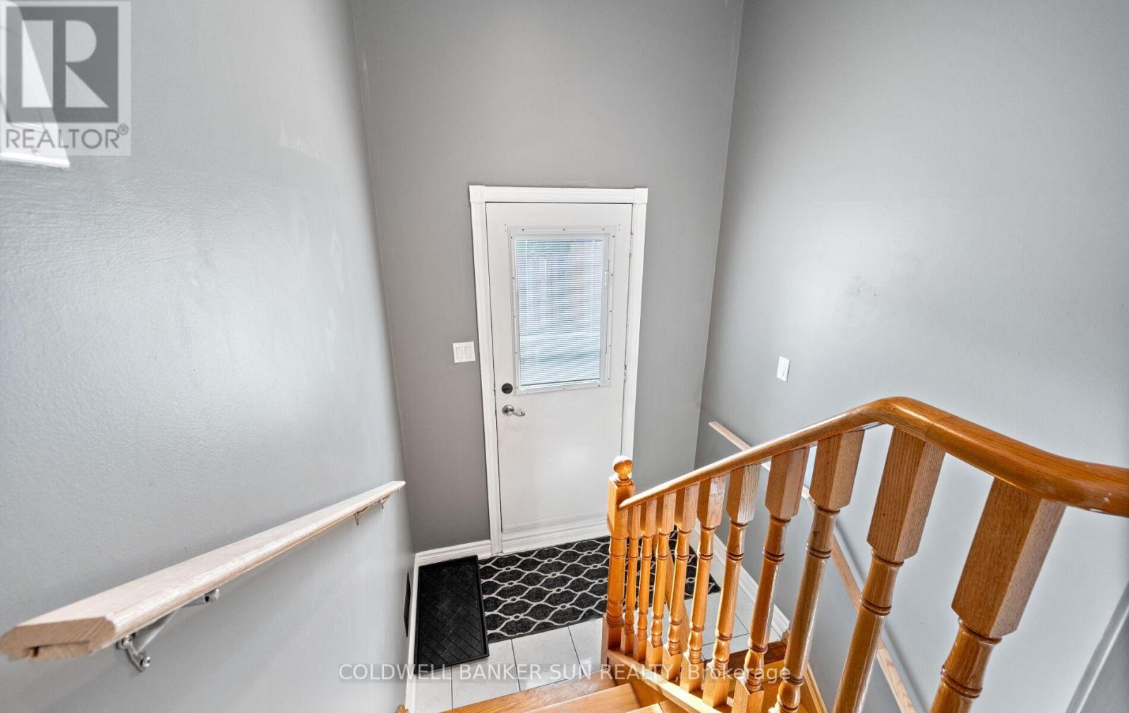 10 Corsham Place, Caledon, Ontario  L7E 1L3 - Photo 37 - W12562530