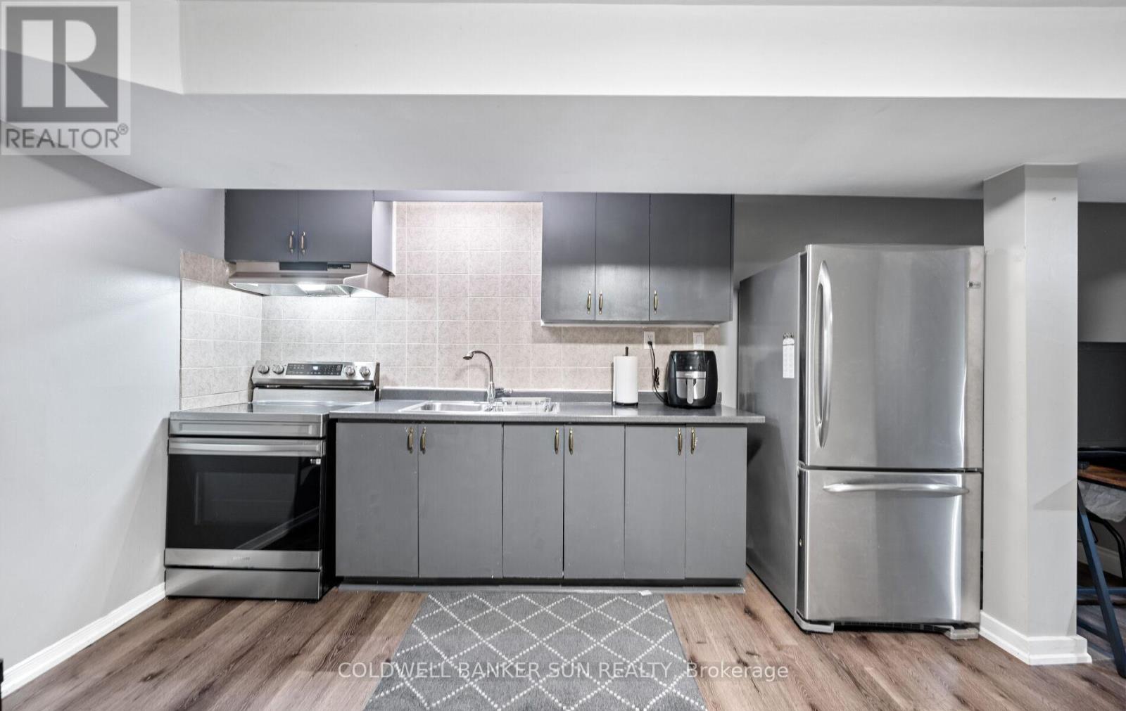 10 Corsham Place, Caledon, Ontario  L7E 1L3 - Photo 41 - W12562530