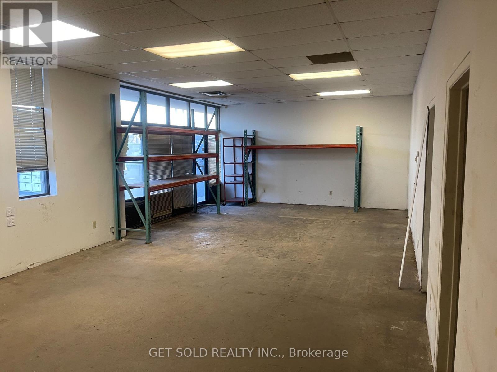 A & B - 224 Milvan Drive, Toronto, Ontario  M9L 2A5 - Photo 8 - W12562536