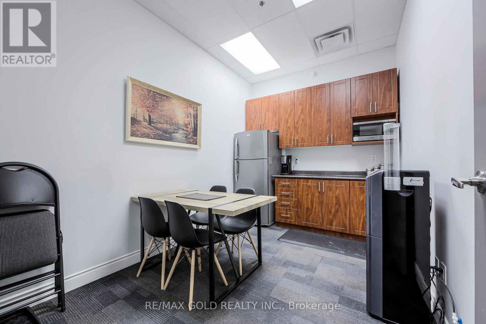 207 - 2970 Drew Road, Mississauga, Ontario  L4T 0A6 - Photo 6 - W12562546