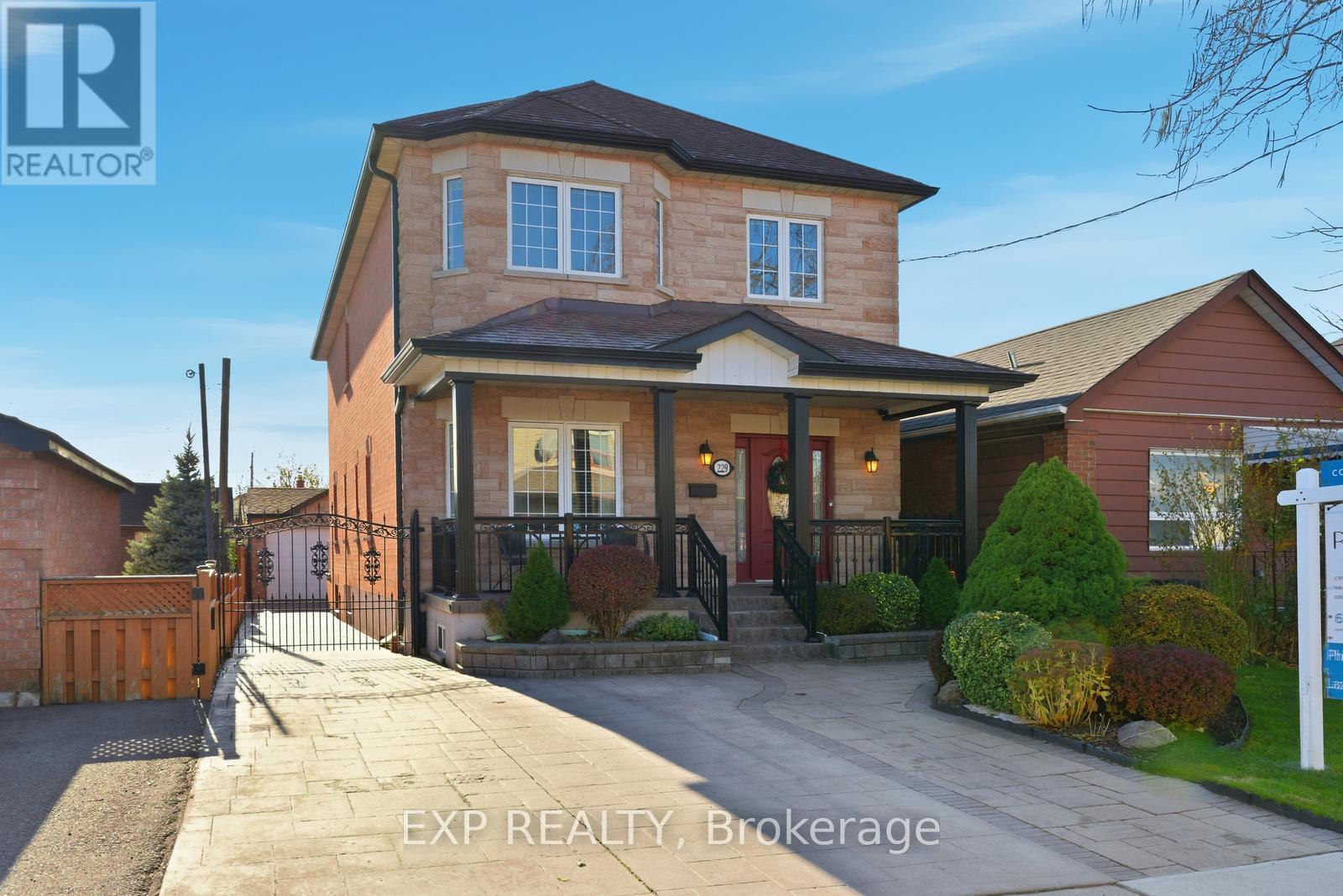 229 Dunraven Drive, Toronto, Ontario M6M 1H8 - Photo 2 - W12562550