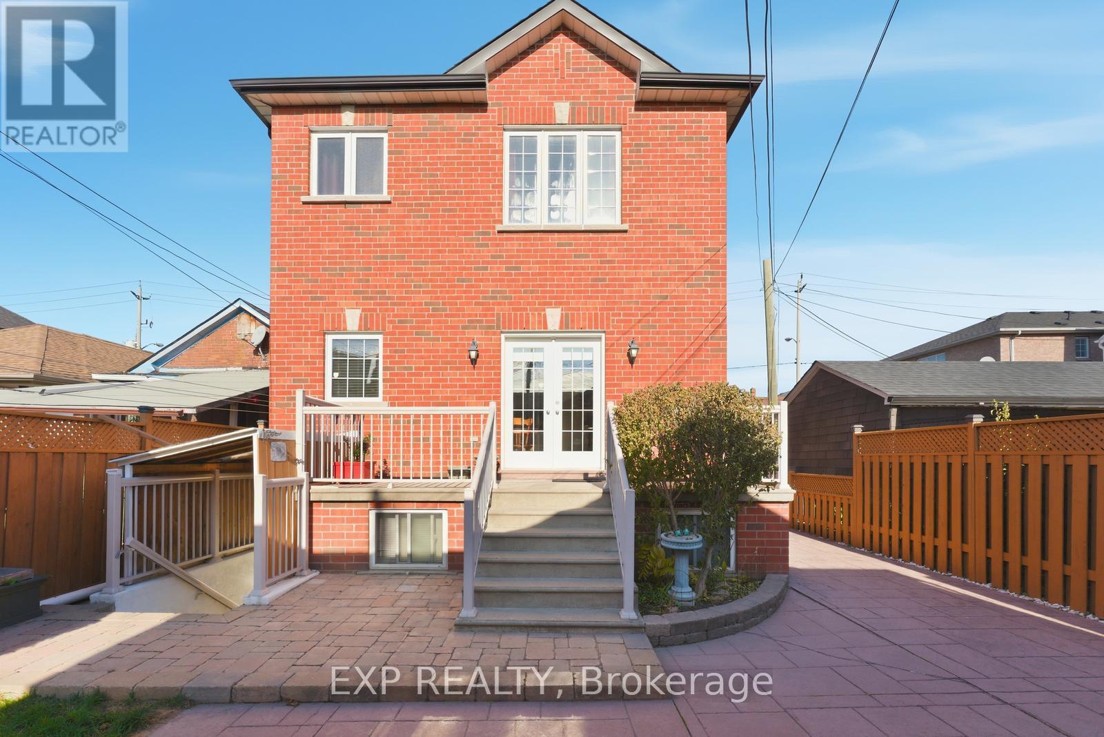 229 Dunraven Drive, Toronto, Ontario M6M 1H8 - Photo 39 - W12562550