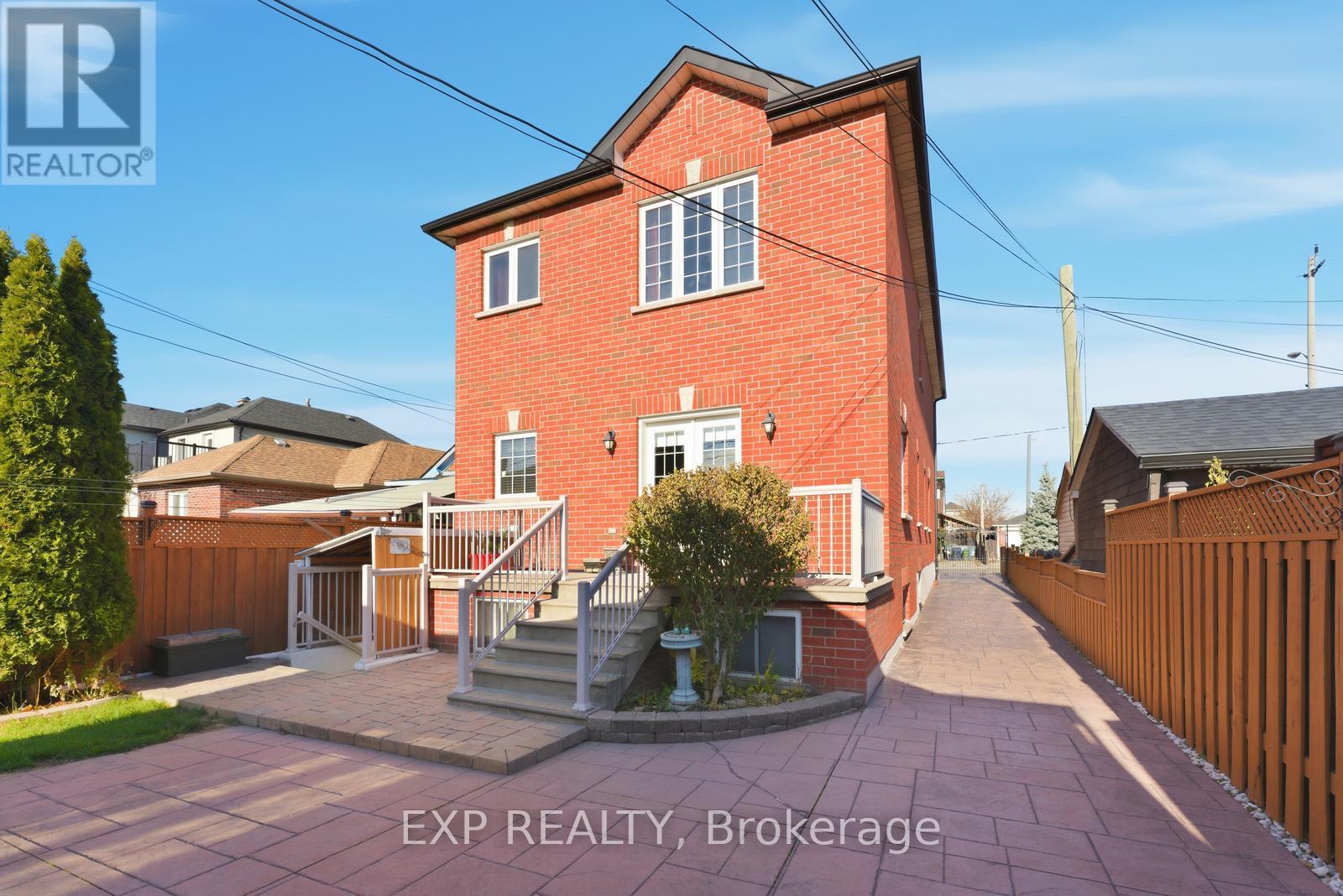 229 Dunraven Drive, Toronto, Ontario M6M 1H8 - Photo 40 - W12562550