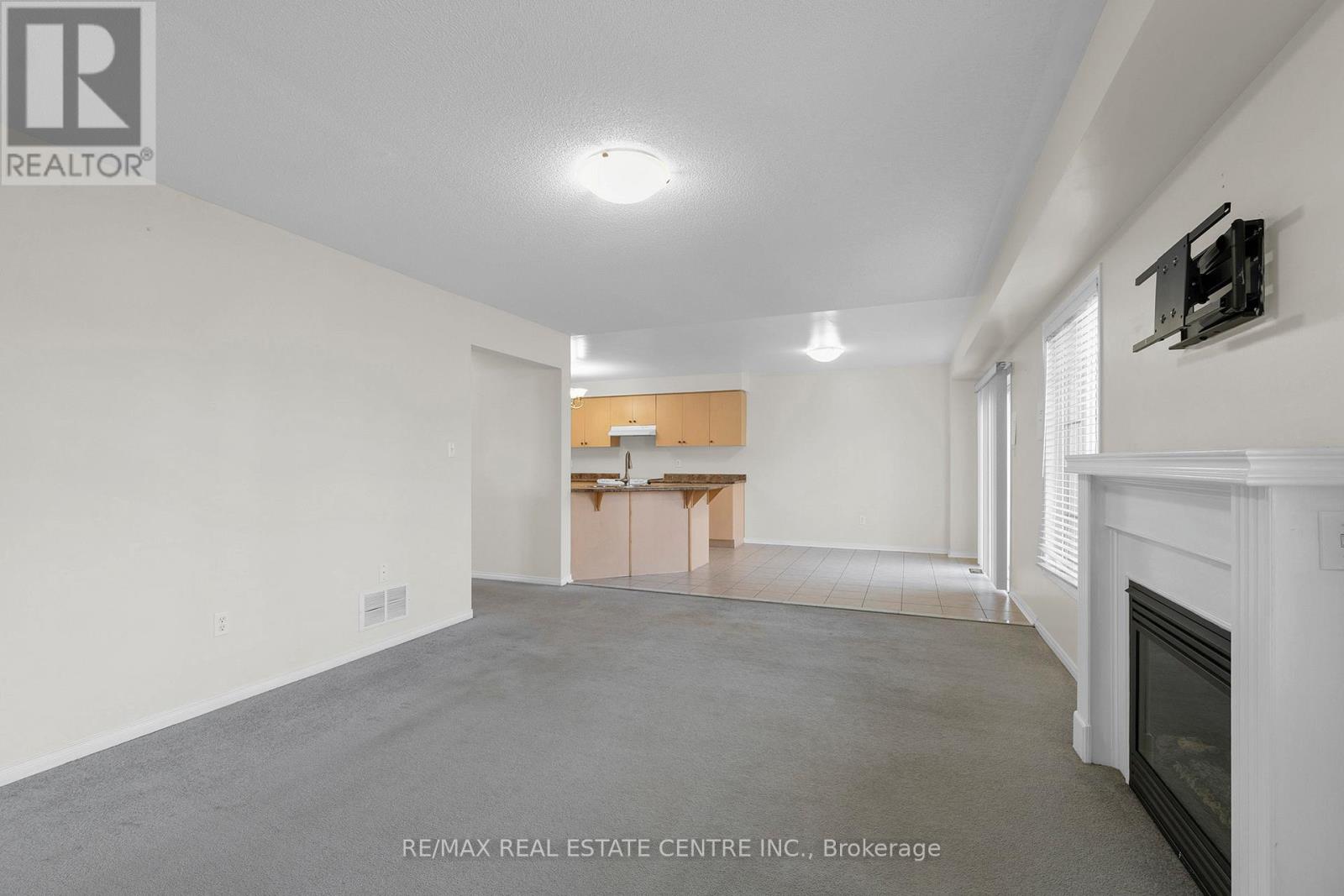 36 Capistro Street, Brampton, Ontario  L7A 3H7 - Photo 12 - W12562554