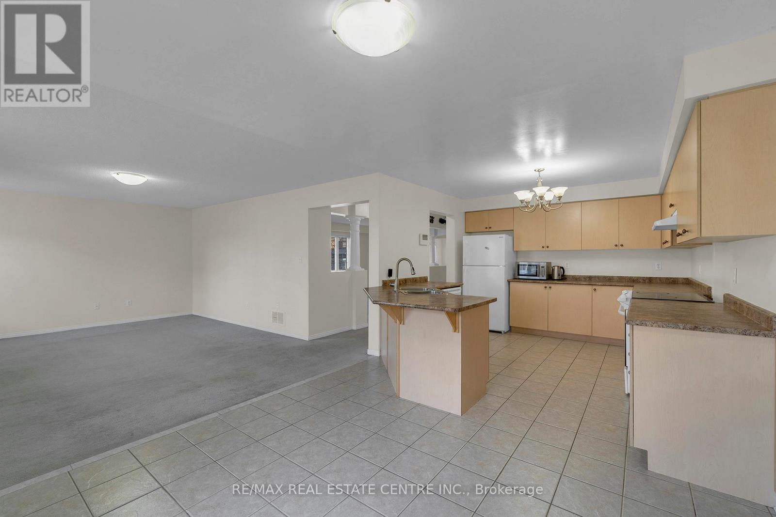 36 Capistro Street, Brampton, Ontario  L7A 3H7 - Photo 15 - W12562554