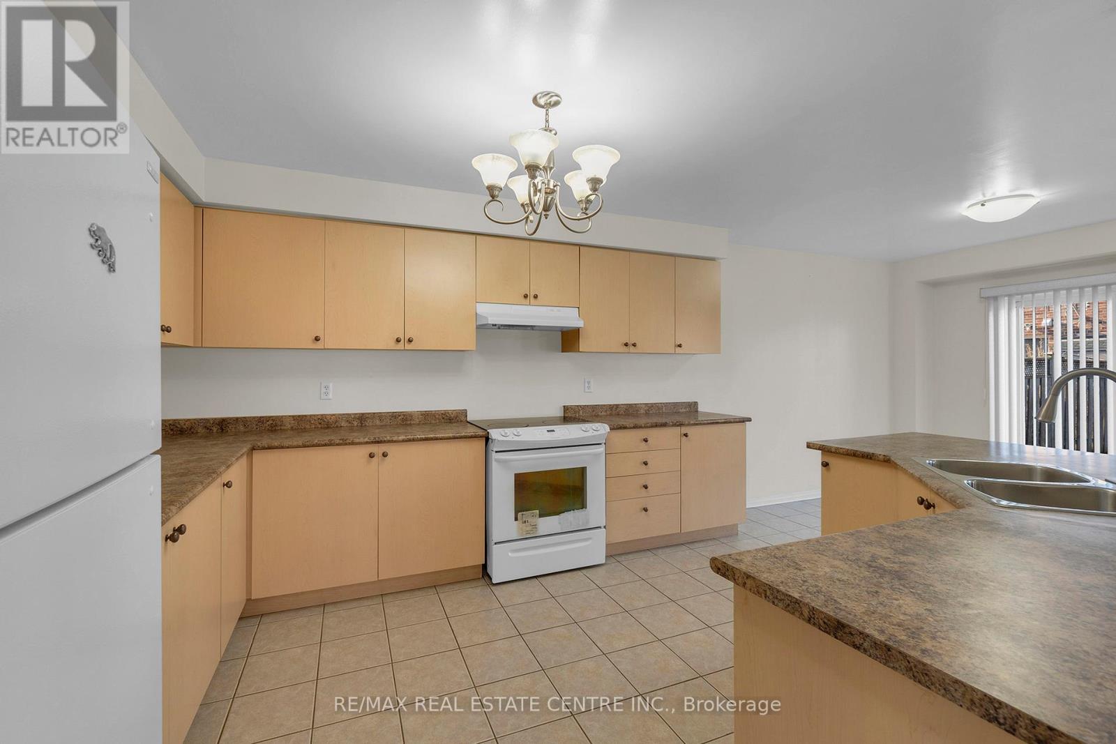 36 Capistro Street, Brampton, Ontario  L7A 3H7 - Photo 18 - W12562554