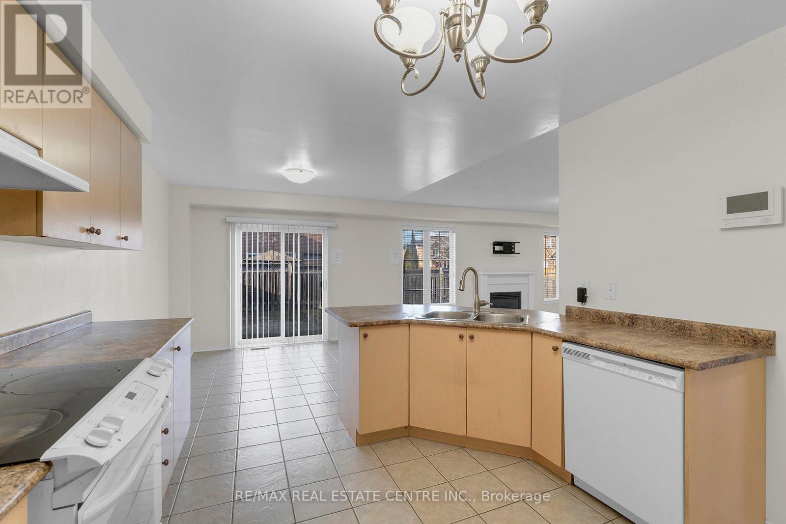 36 Capistro Street, Brampton, Ontario  L7A 3H7 - Photo 19 - W12562554