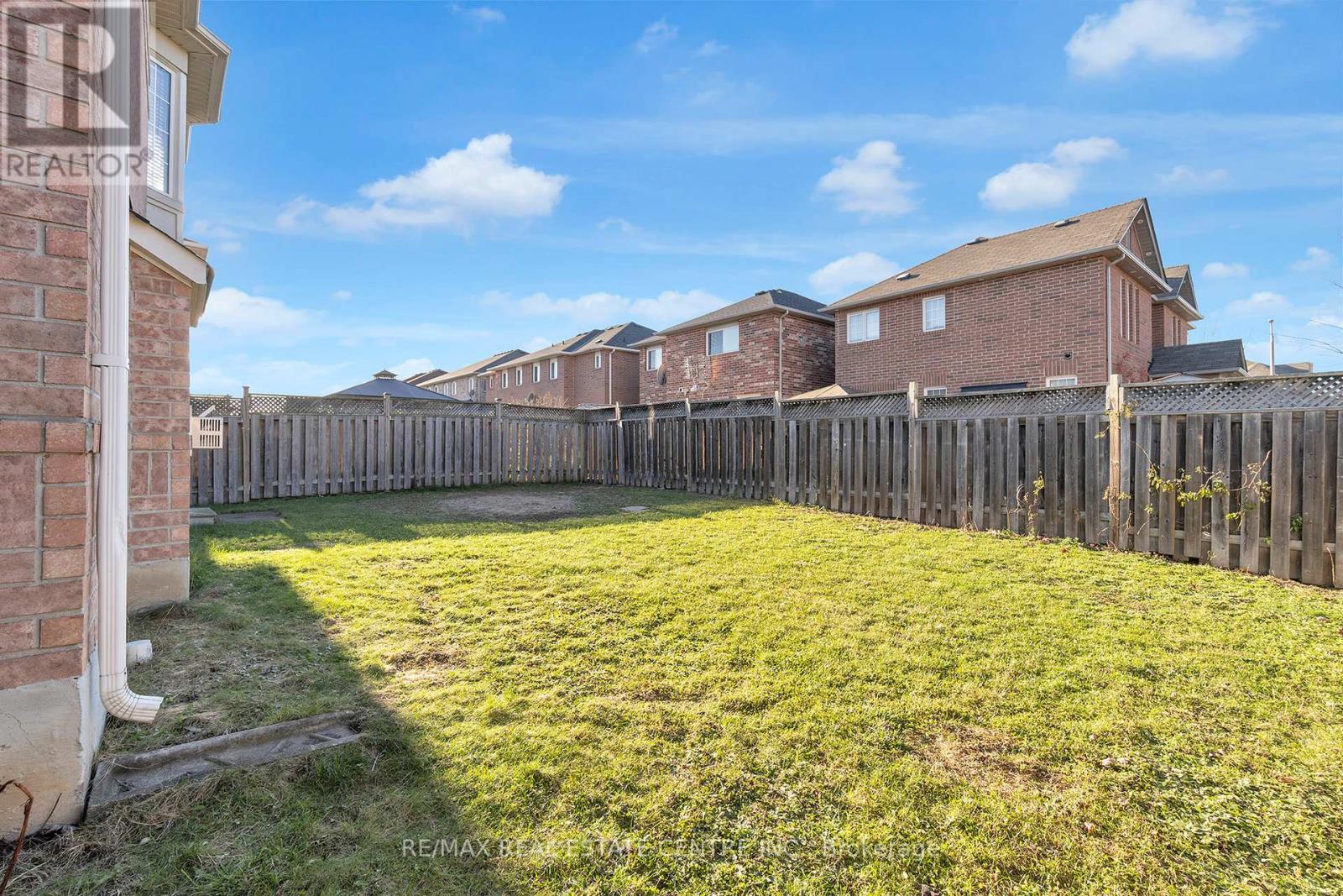 36 Capistro Street, Brampton, Ontario  L7A 3H7 - Photo 45 - W12562554