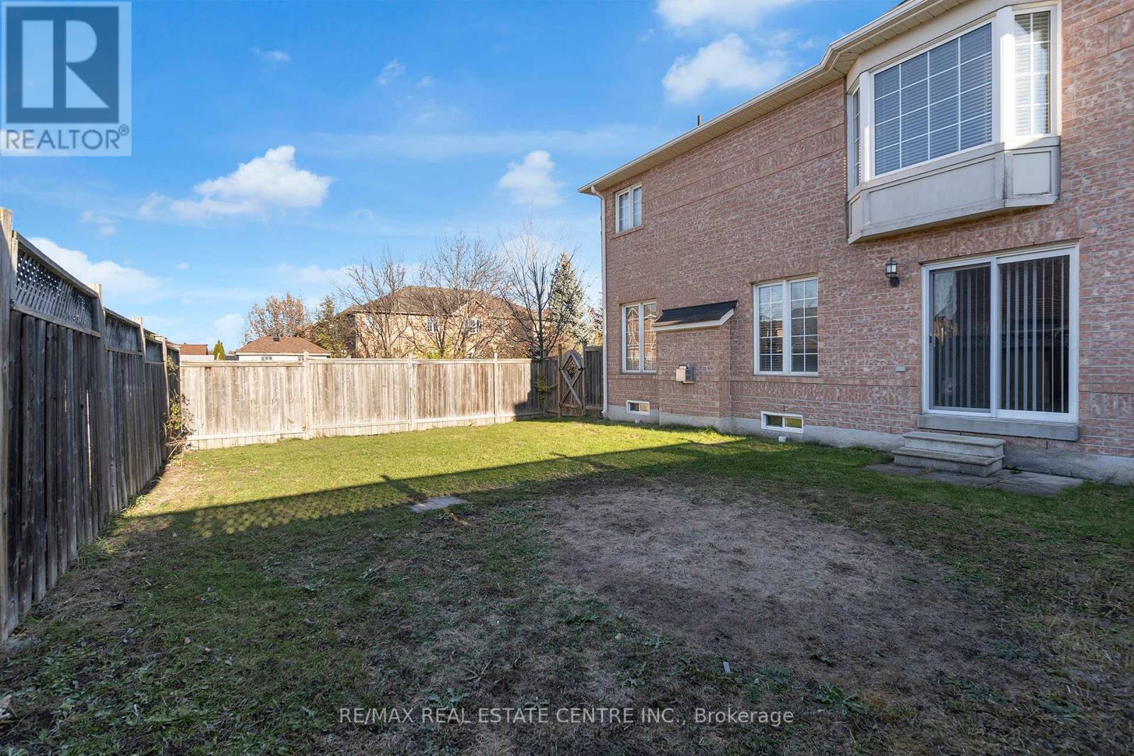 36 Capistro Street, Brampton, Ontario  L7A 3H7 - Photo 46 - W12562554
