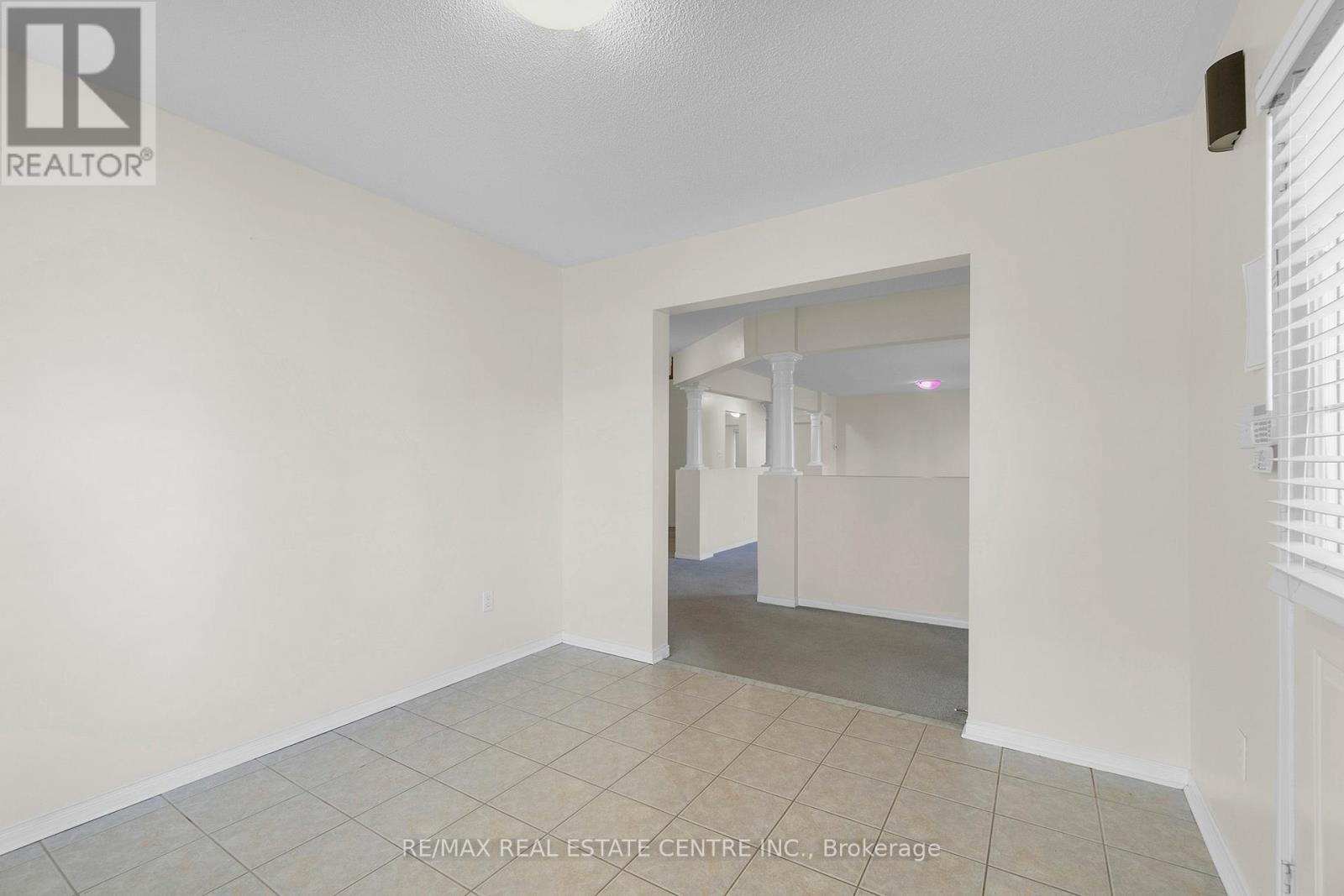 36 Capistro Street, Brampton, Ontario  L7A 3H7 - Photo 6 - W12562554