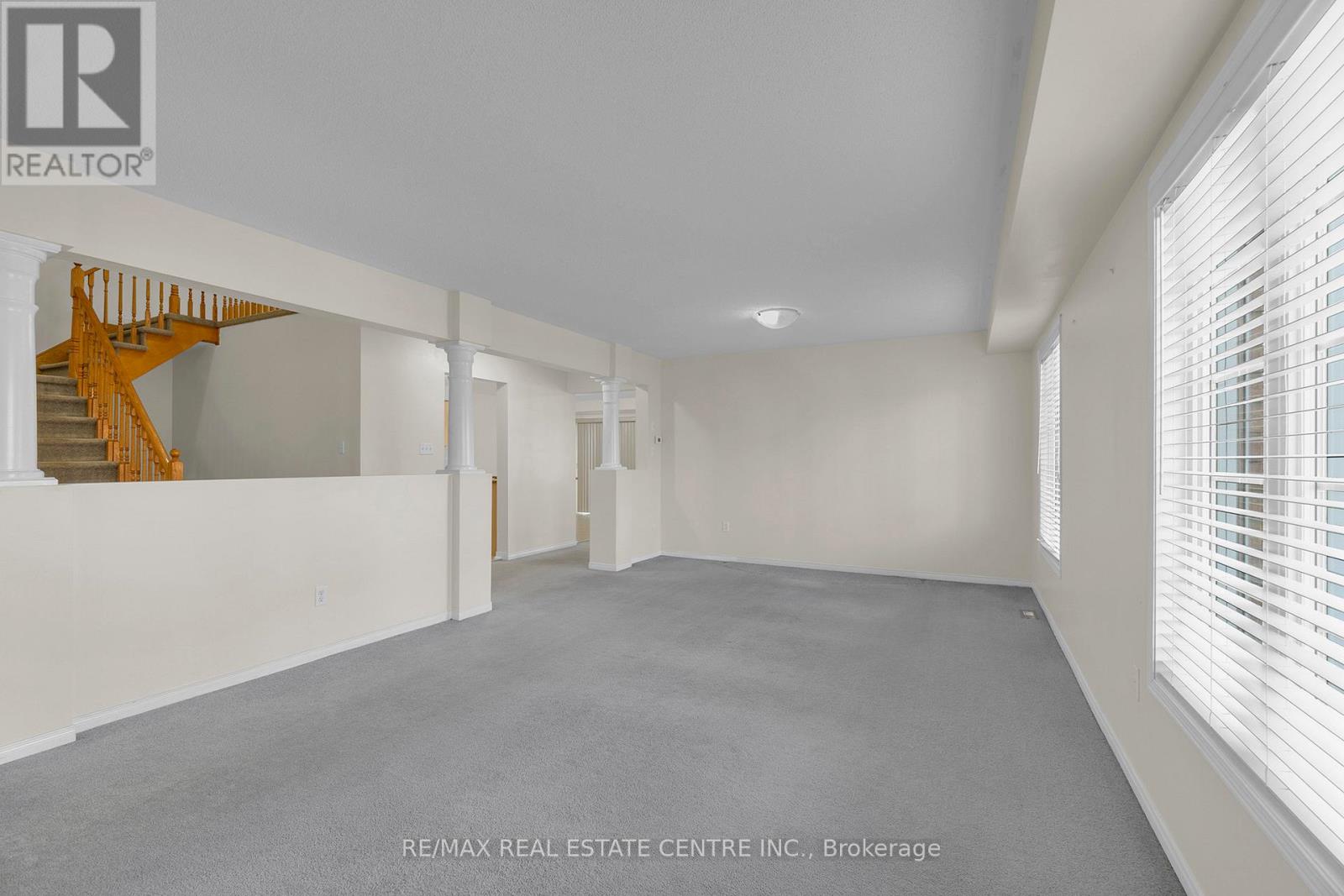 36 Capistro Street, Brampton, Ontario  L7A 3H7 - Photo 8 - W12562554