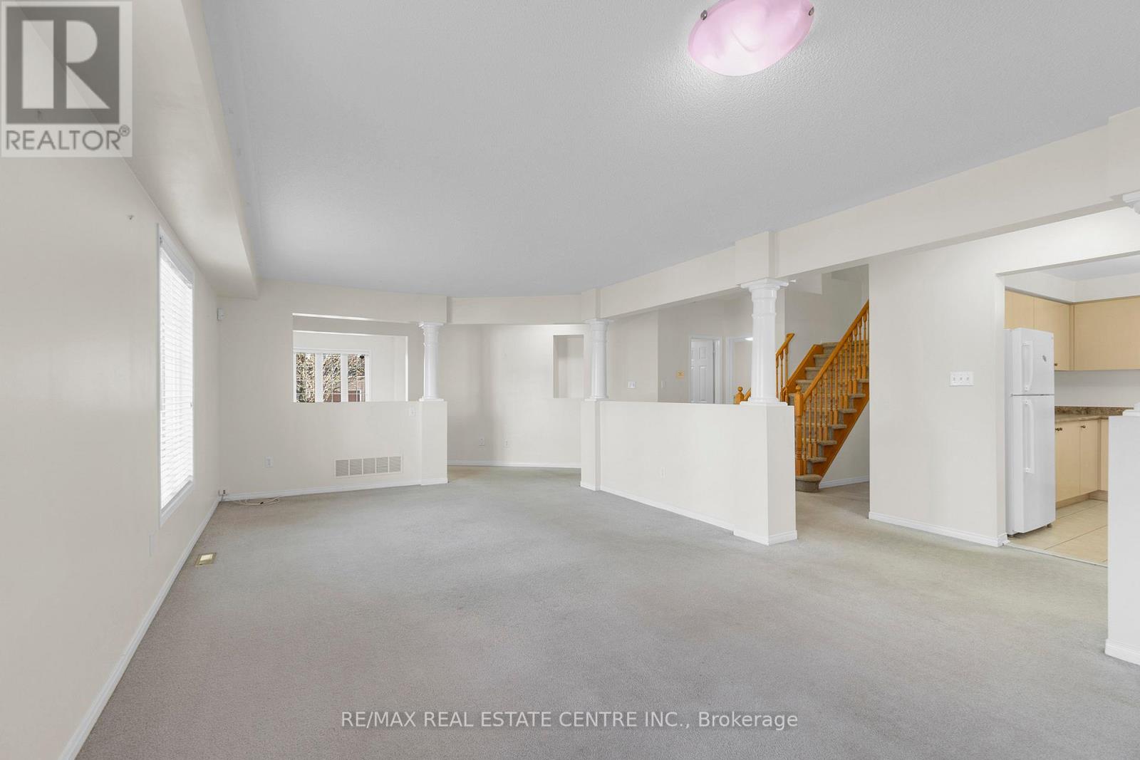 36 Capistro Street, Brampton, Ontario  L7A 3H7 - Photo 9 - W12562554