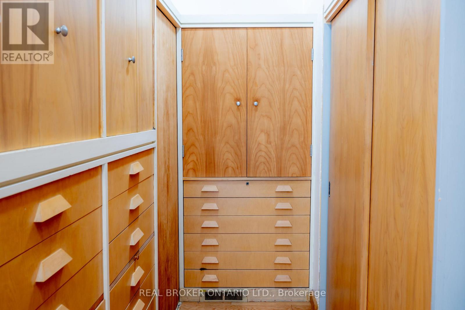 90 Winston Avenue, Hamilton, Ontario  L8S 2S6 - Photo 30 - X12382049