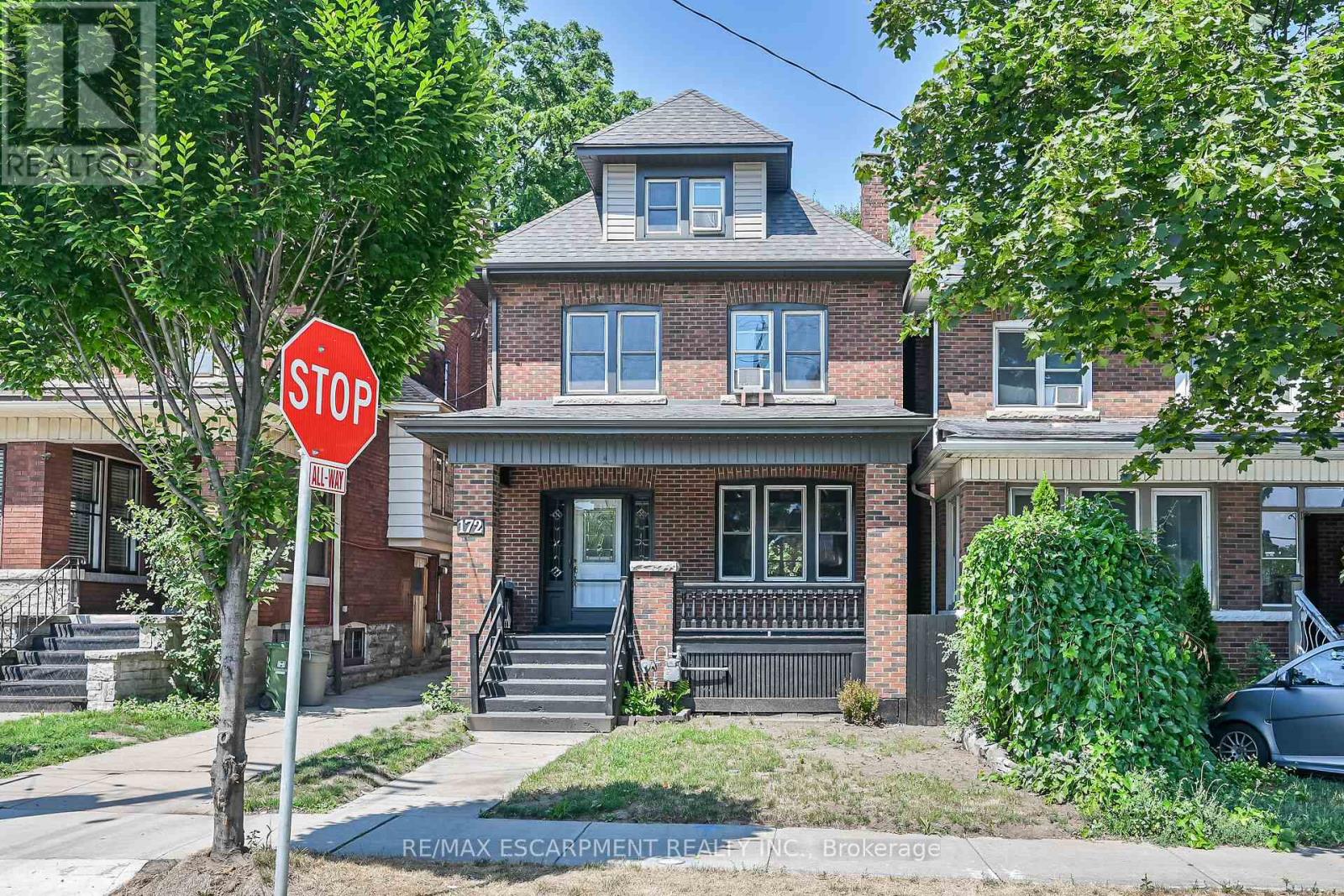 172 Sherman Avenue S, Hamilton, Ontario L8M 2P9 - Photo 2 - X12421064