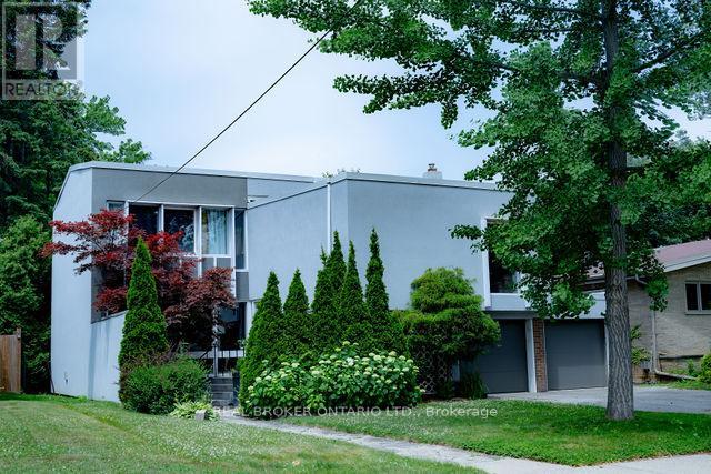 90 Winston Avenue, Hamilton, Ontario  L8S 2S6 - Photo 9 - X12382049