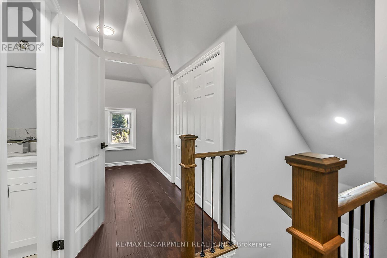 172 Sherman Avenue S, Hamilton, Ontario L8M 2P9 - Photo 30 - X12421064