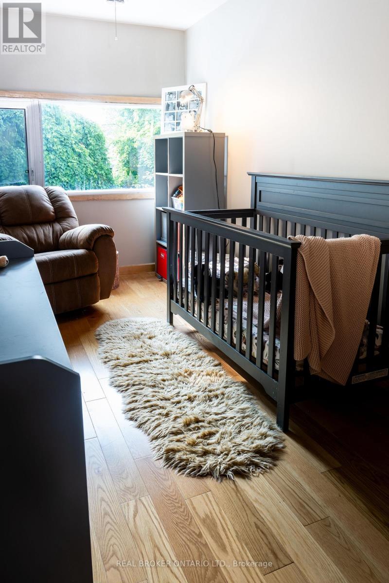 90 Winston Avenue, Hamilton, Ontario  L8S 2S6 - Photo 33 - X12382049